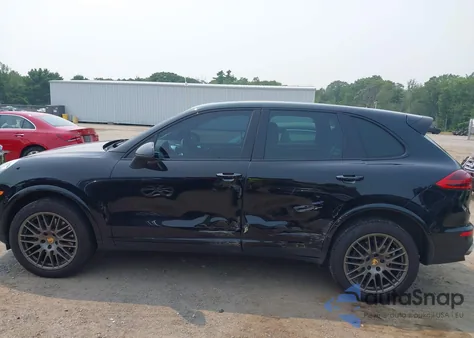 2017 Porsche Cayenne Platinum Edition z USA, uszkodzony, nr VIN WP1AA2A24HKA83525